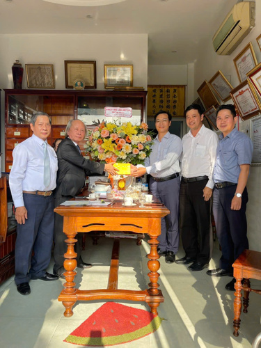 Lãnh đạo phường An khê thăm Hội Đông y