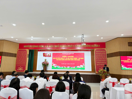 Quang cảnh hội nghị