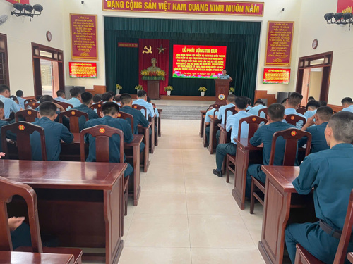Quang cảnh Lễ phát động thi đua