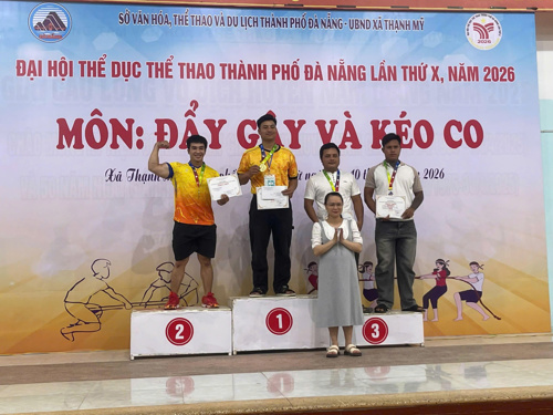 VĐV Hoàng Tấn Thành (Tổ 18) huy chương bạc hạng cân 80-85kg