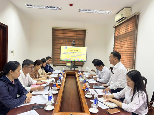 Đồng chí Trần Văn Vũ, Trưởng Thống kê thành phố Đà Nẵng, Phó trưởng Ban chỉ đạo Tổng điều tra thành phố chỉ đạo tại buổi làm việc