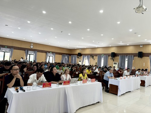 Quang cảnh hội nghị