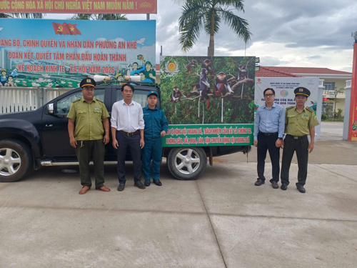 Hạt Kiểm lâm liên xã khu vực 11 phối hợp với Phòng Kinh tế, Hạ tầng và Đô thị phường An Khê triển khai đợt tuyên truyền lưu động